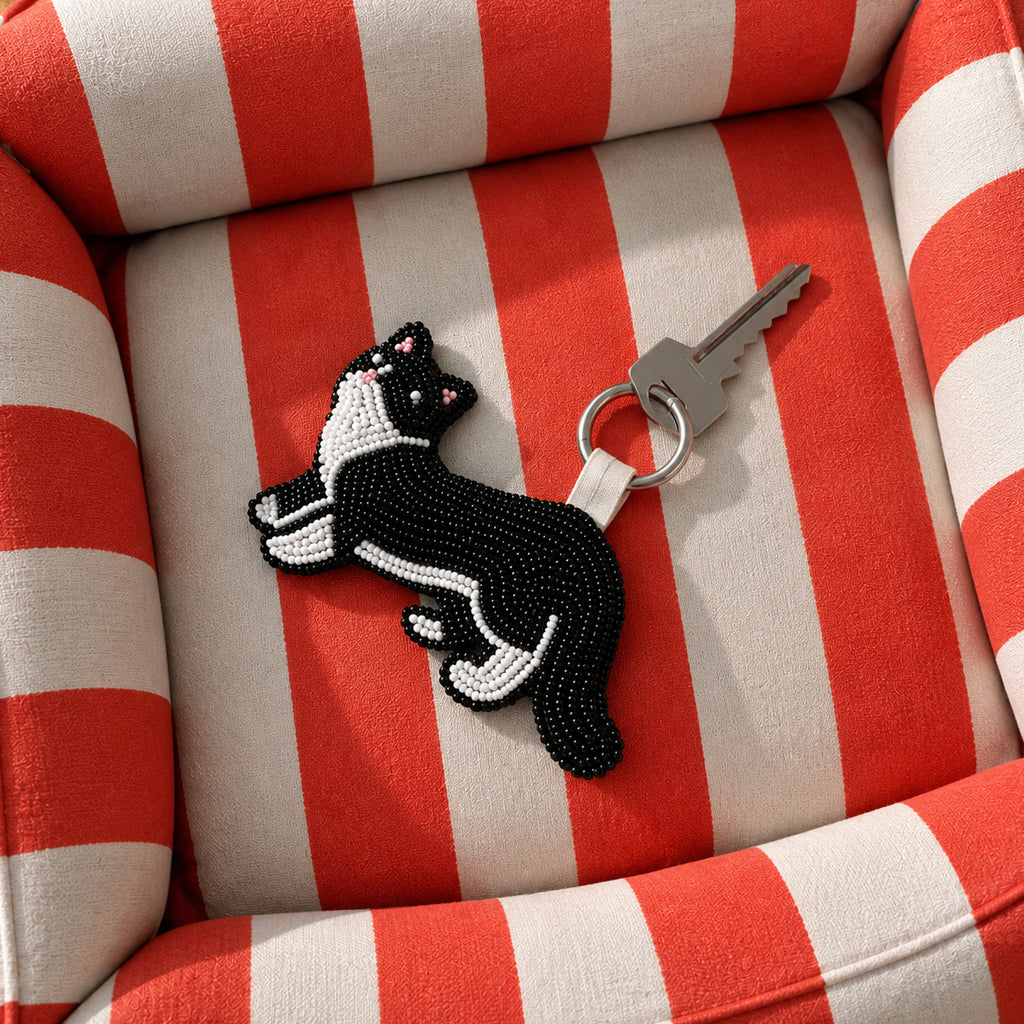 Schlüsselanhänger aus Perlen und Stick
