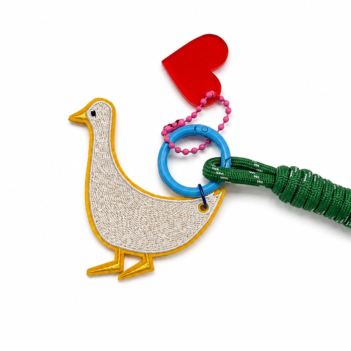 Schlüsselanhänger aus Perlen und Stick