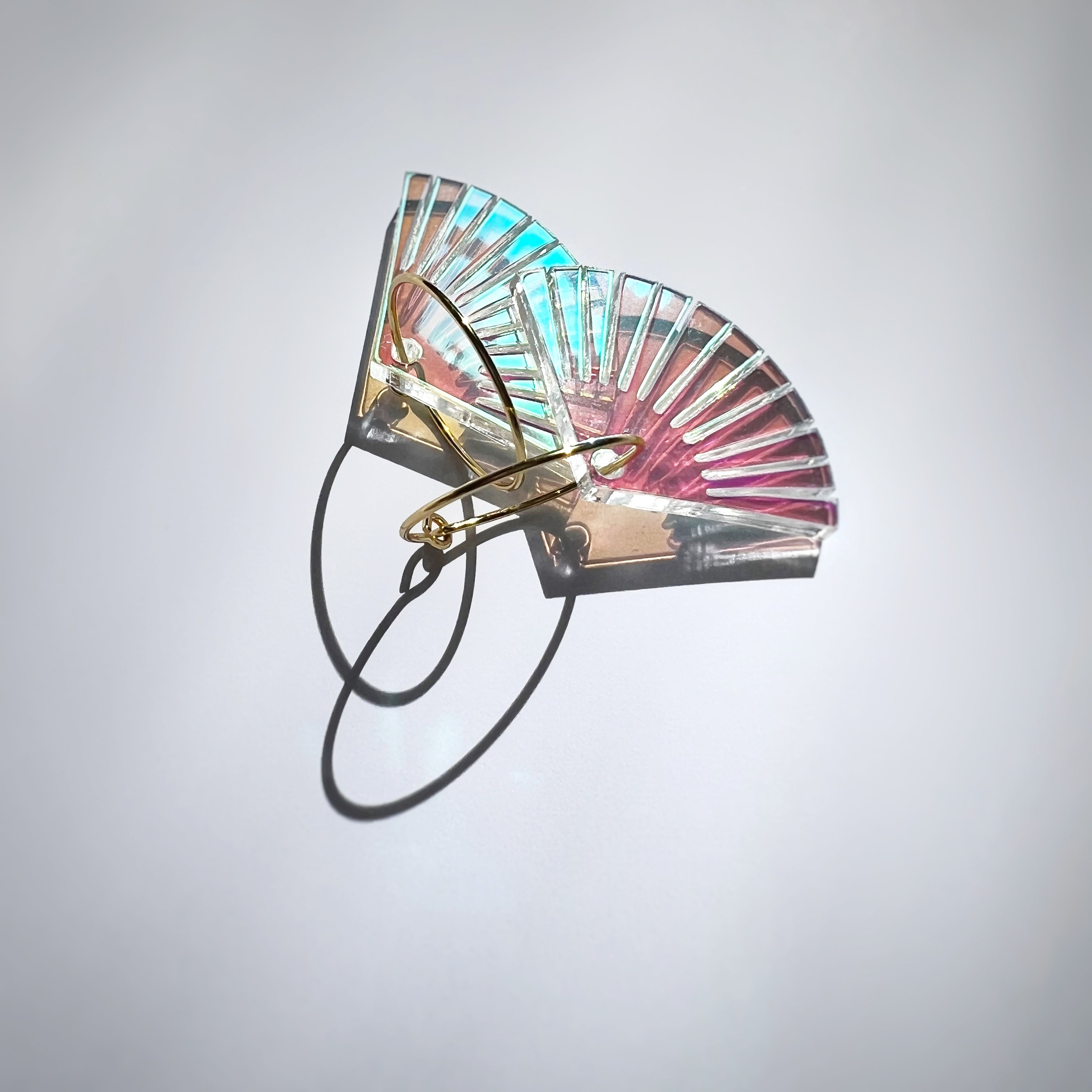 Ohrhänger „Famose Fächer“ Plexiglas Regenbogen