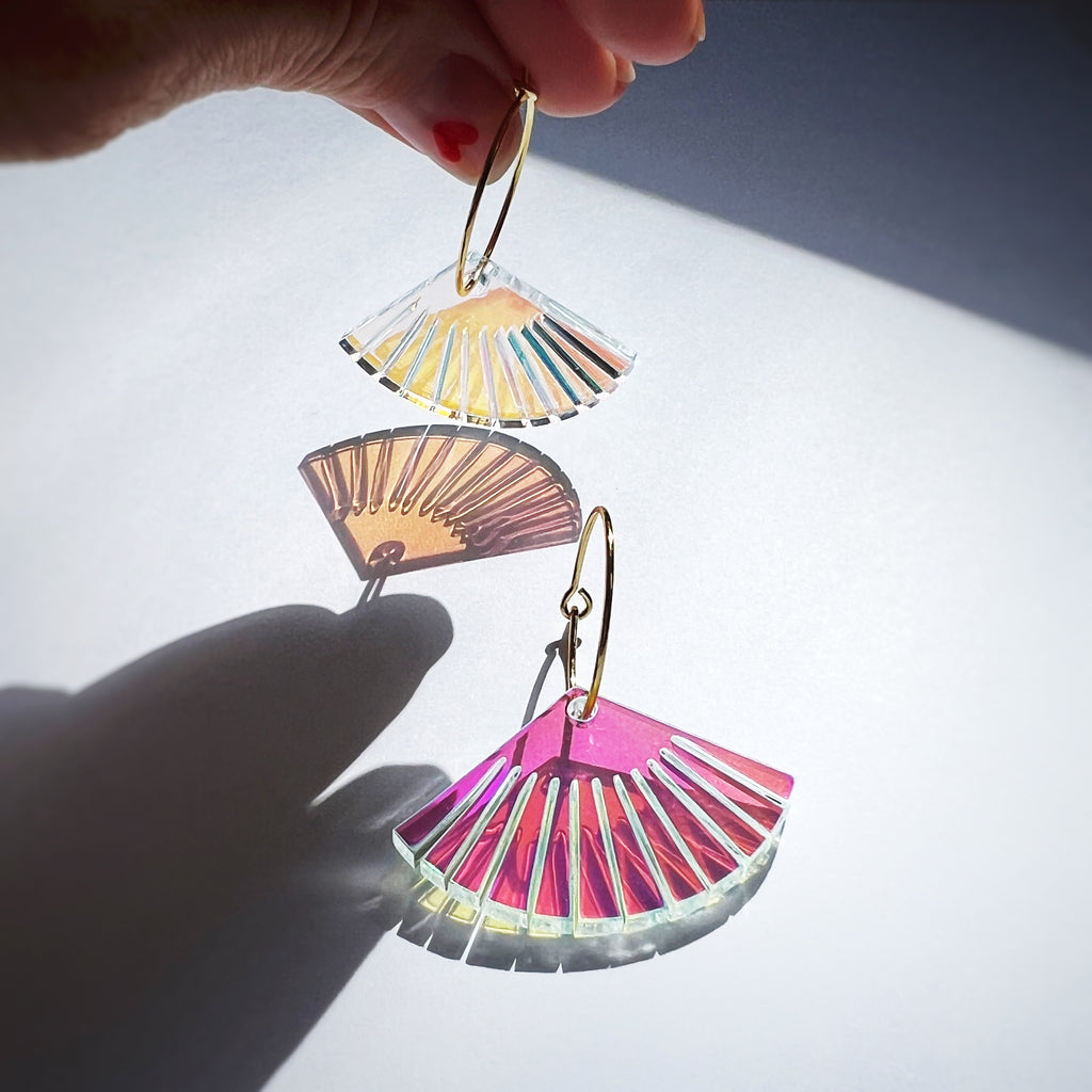 Ohrhänger „Famose Fächer“ Plexiglas Regenbogen