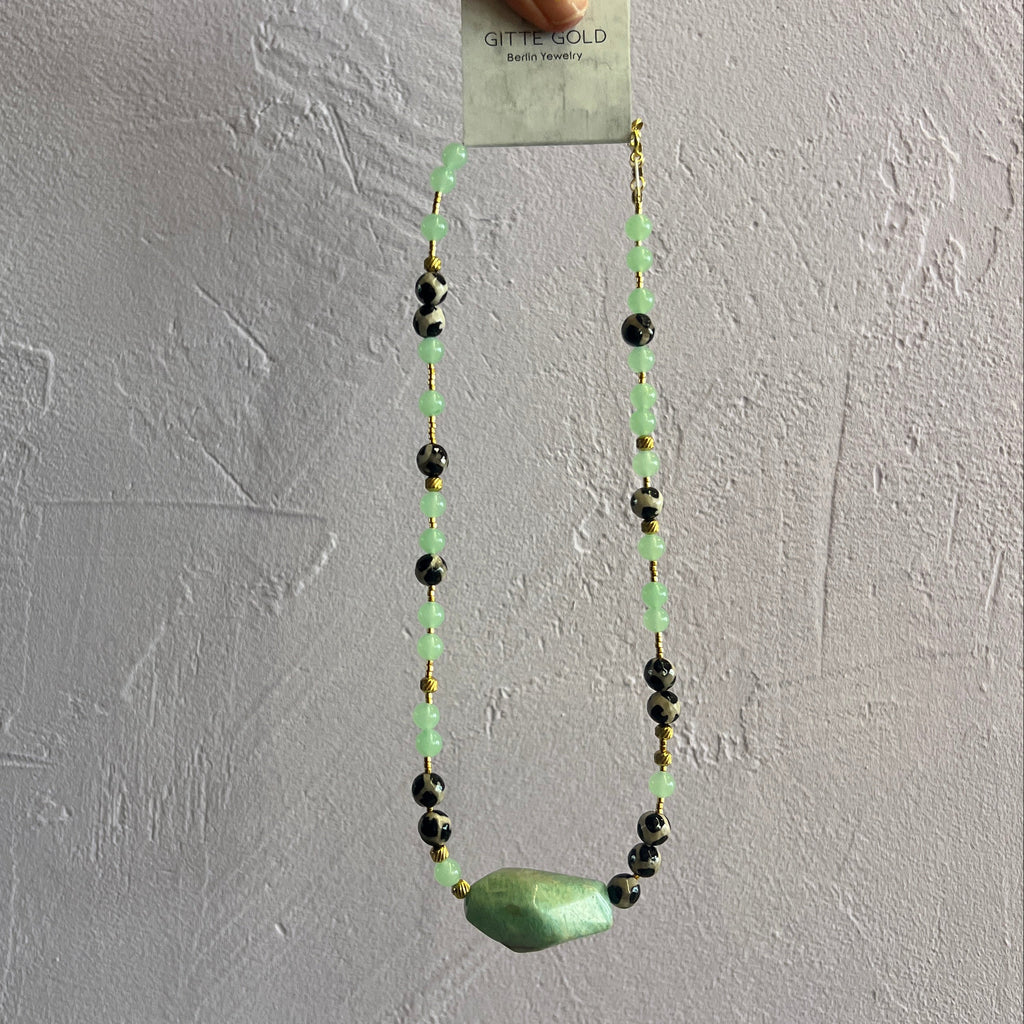 EINZELSTÜCK Kette mit Perlen 05