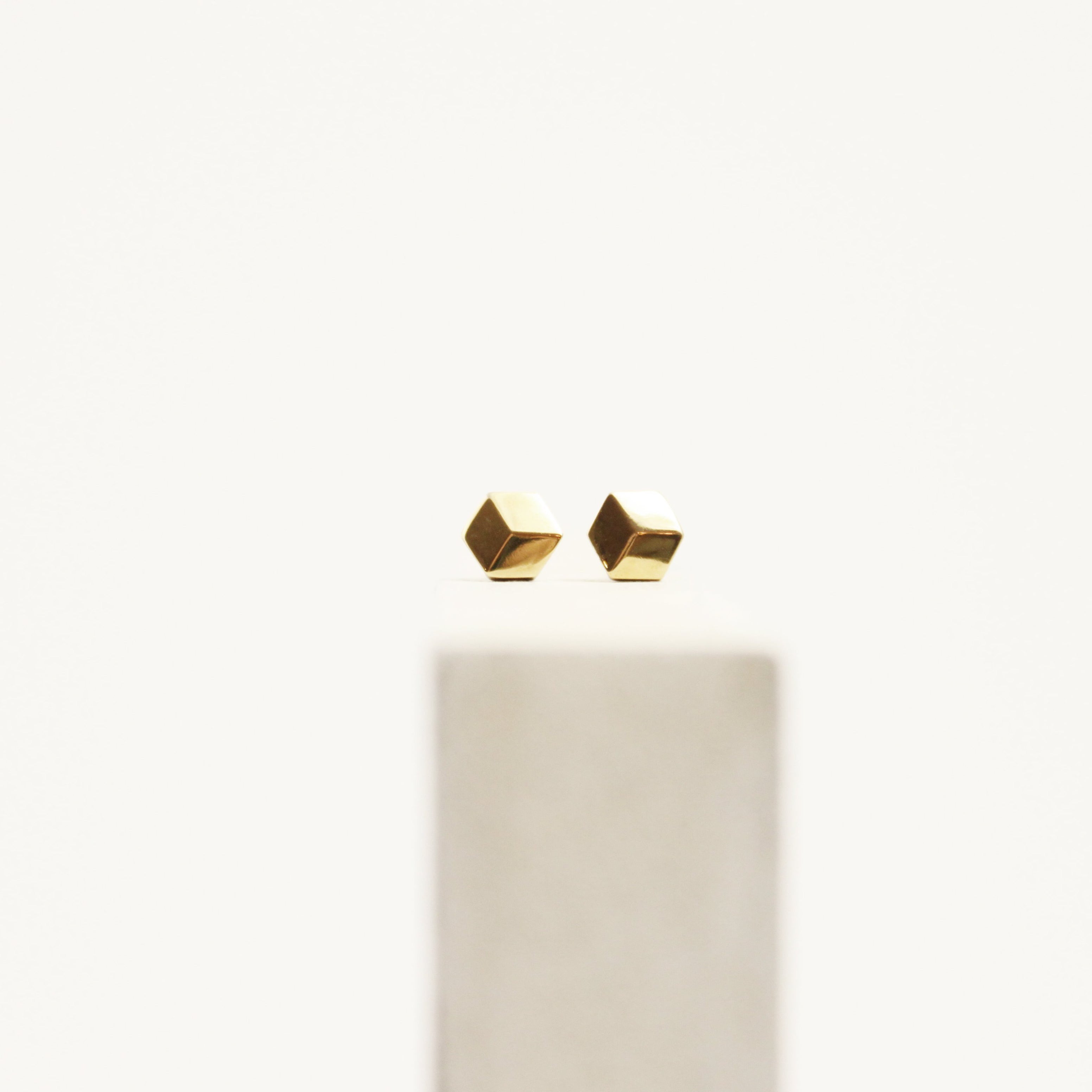 Ohrstecker Cube "Klimax" Gold mini