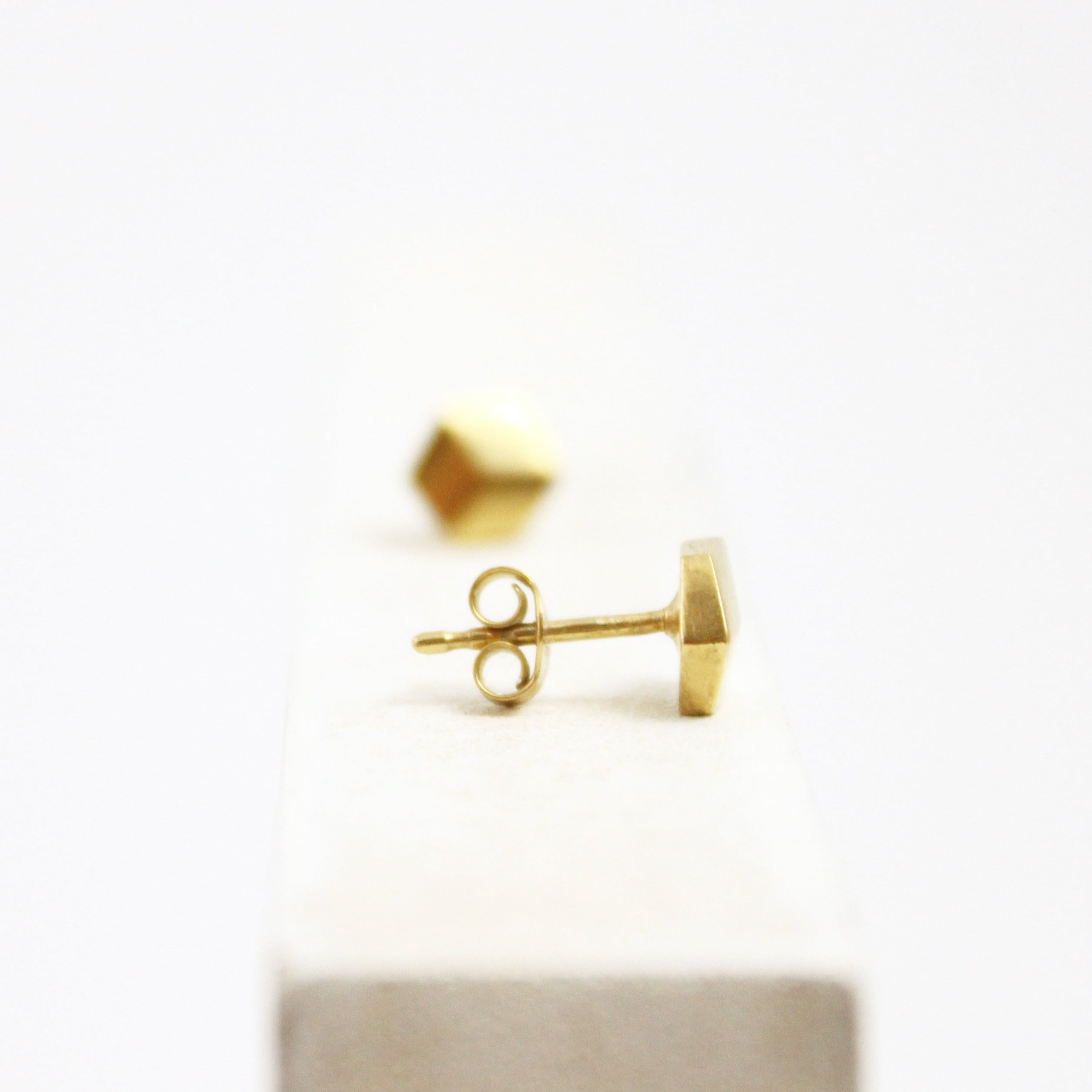 Ohrstecker Cube "Klimax" Gold mini