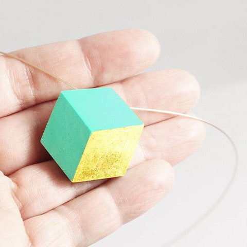 Kette Cube Wire "Ambivalenz" Seegrün