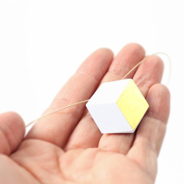 Kette Cube Wire "Ambivalenz" Weiß