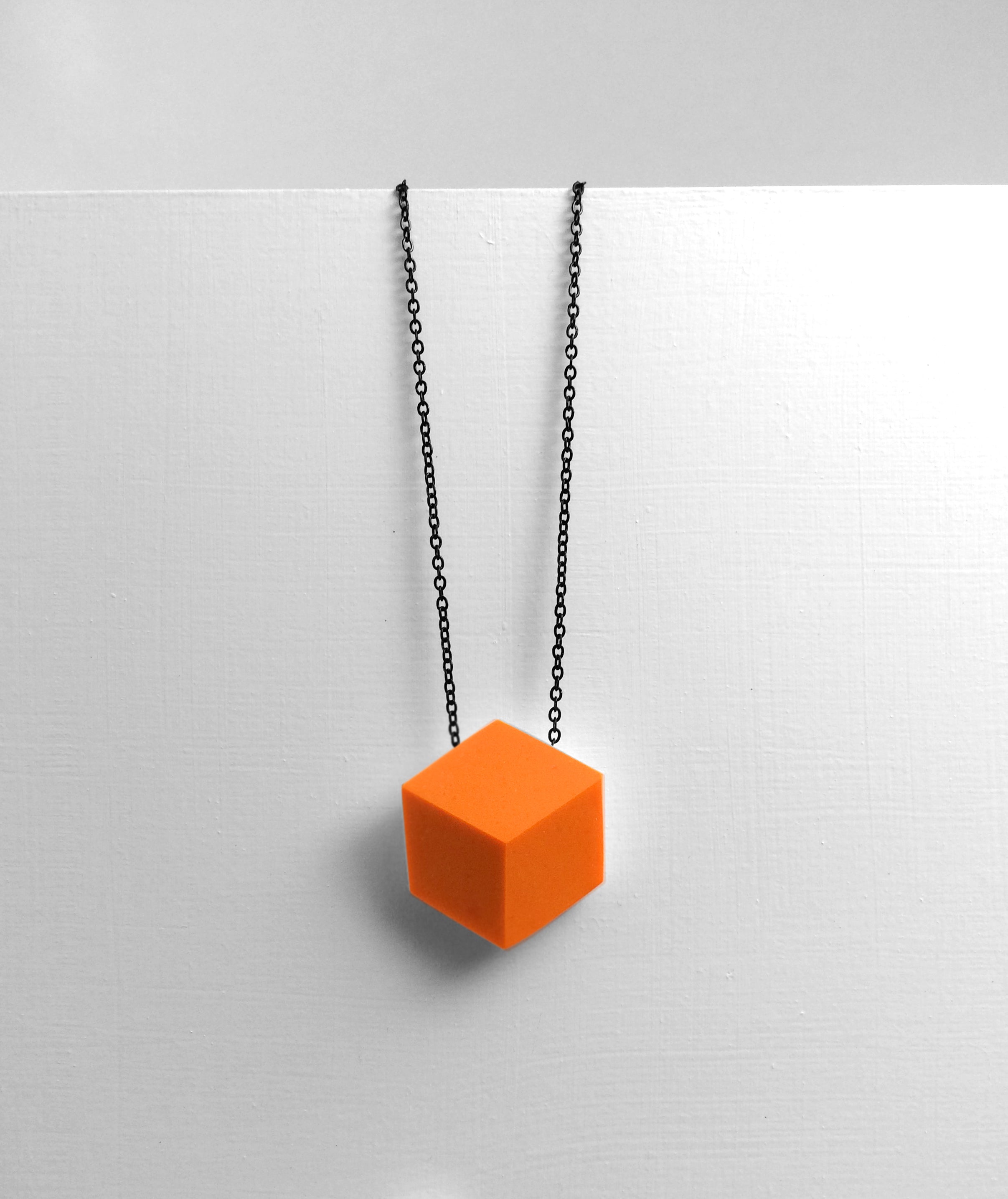 Kette lang Cube "Purismus" Orange/Schwarz
