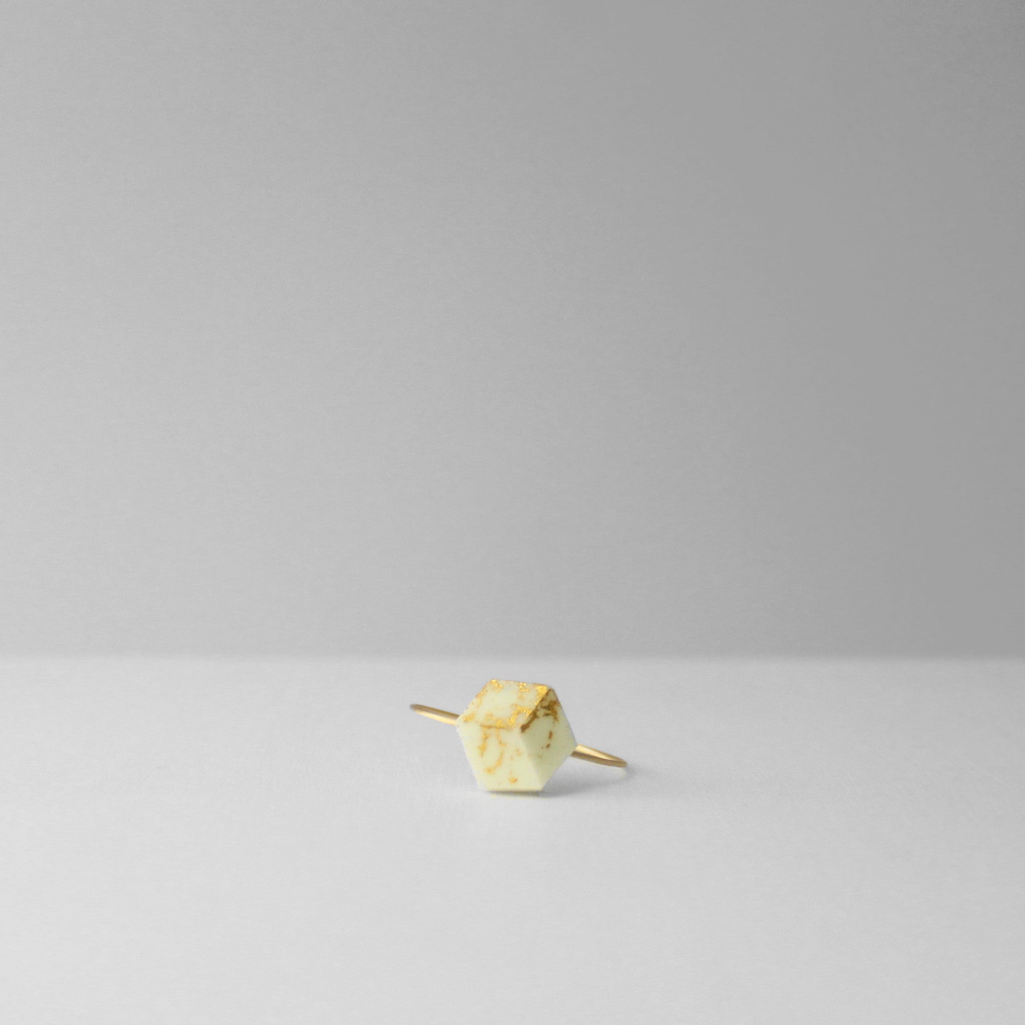 Ring Cube "Unikum" small Glow-Gold